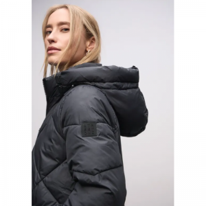 A202132 LONG LIGHT PADDED MODE 16641 Obsidian